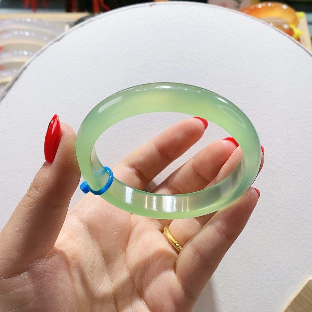 玛瑙/玉髓手镯未镶嵌56.8