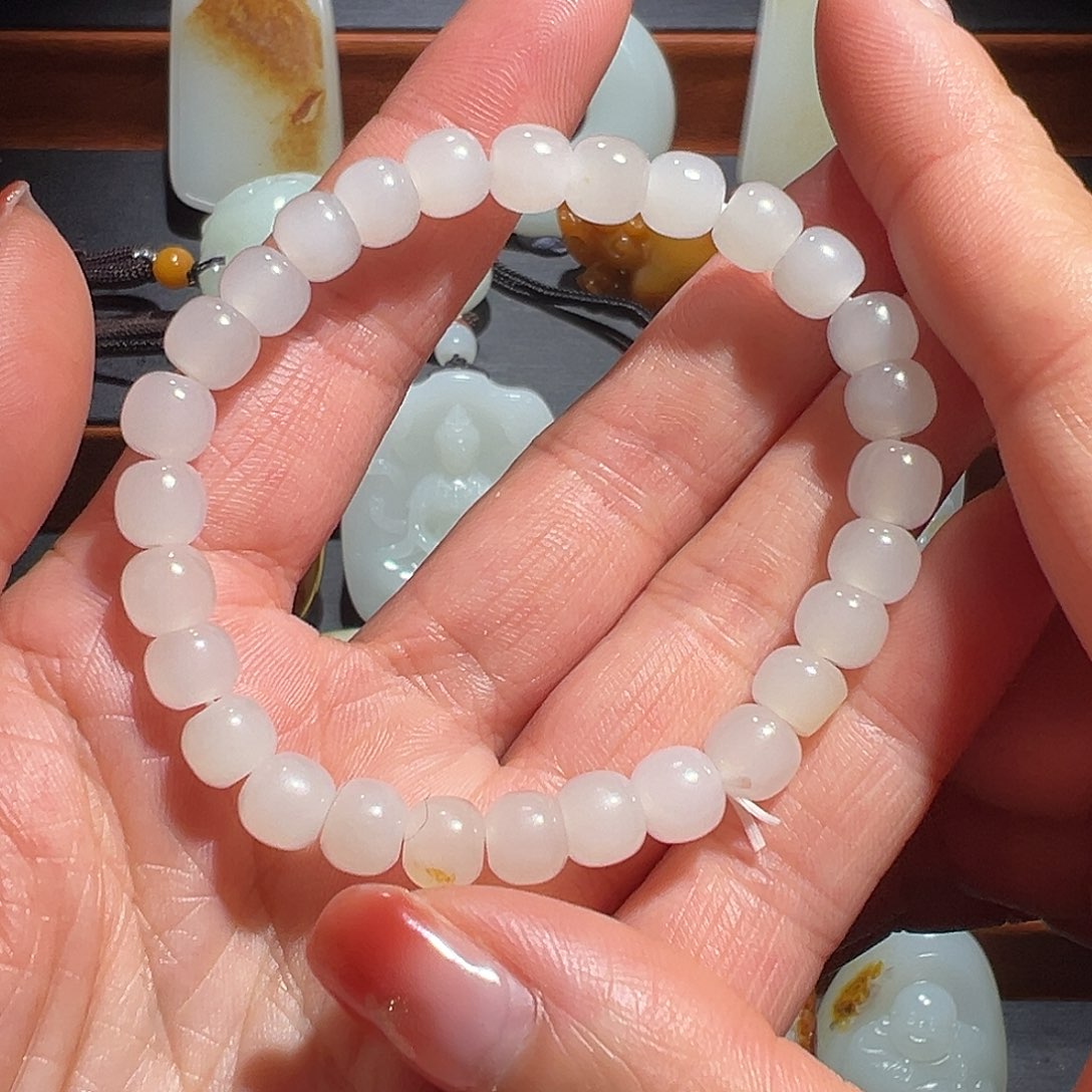 和田玉未镶嵌手串