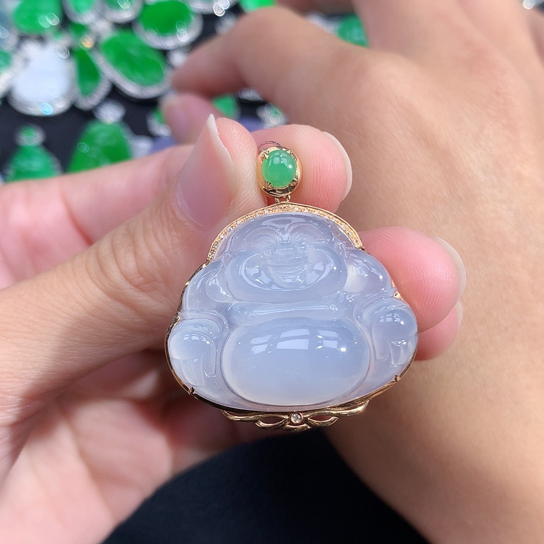 翡翠18K金镶嵌颈饰