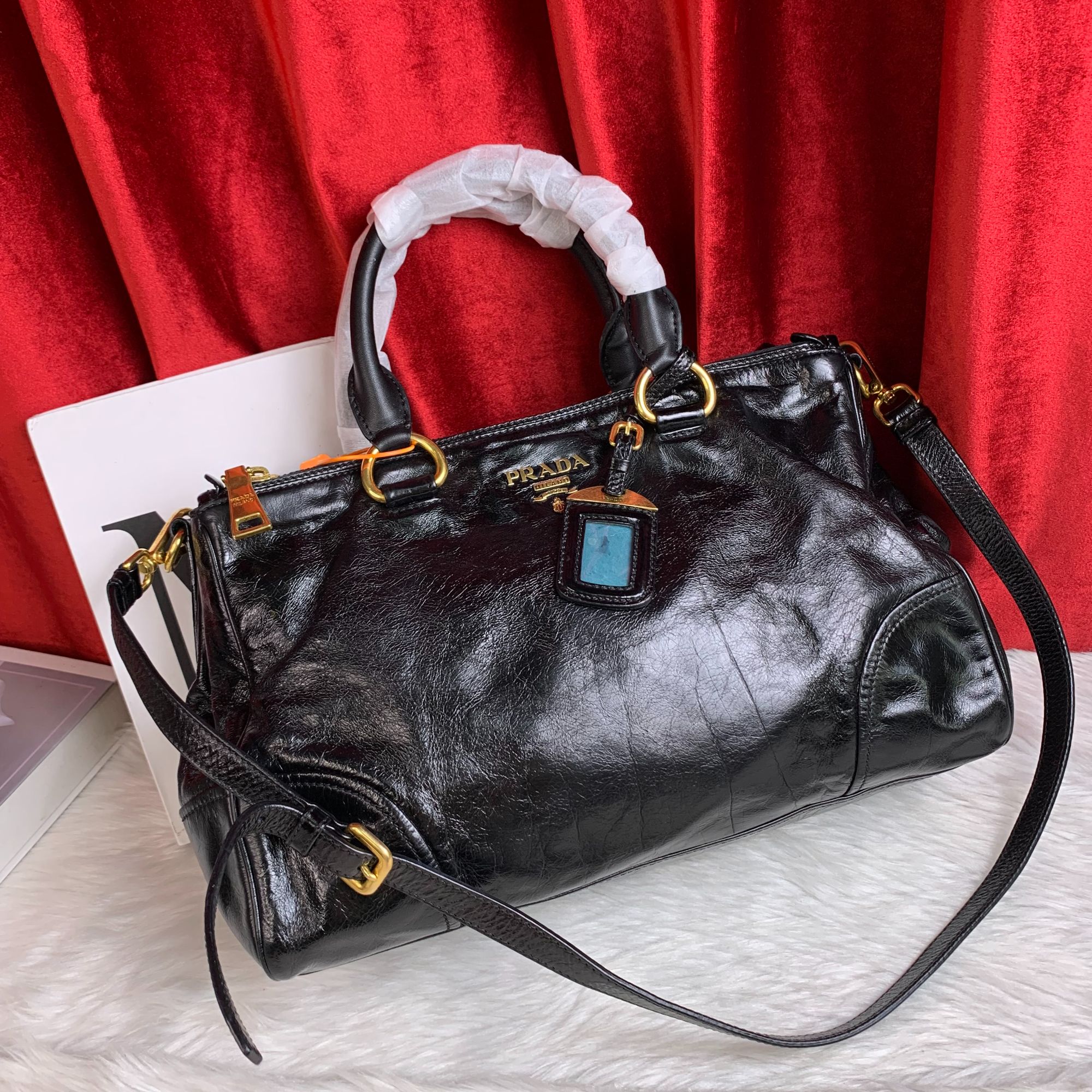 95新 Prada/普拉达 黑金机车包/WJ09405545/5545/护
