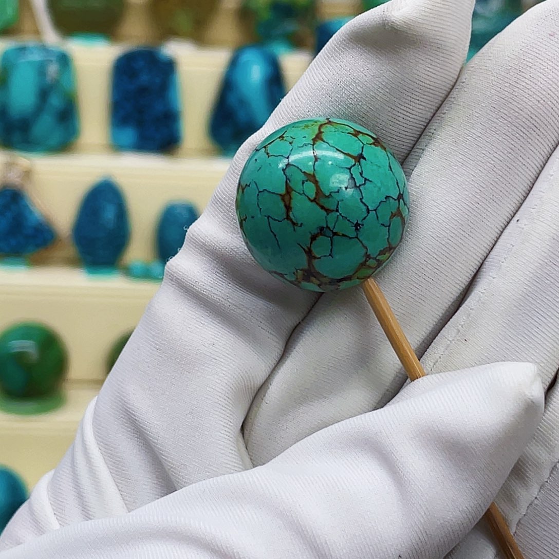 绿松石未镶嵌颈饰