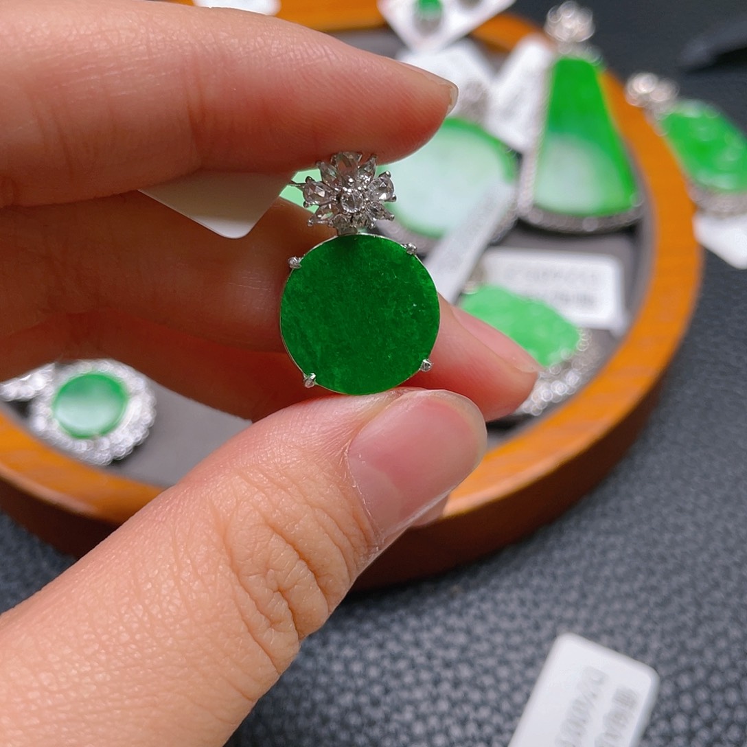 【闪购商品】翡翠吊坠(不含链)银S925镶嵌