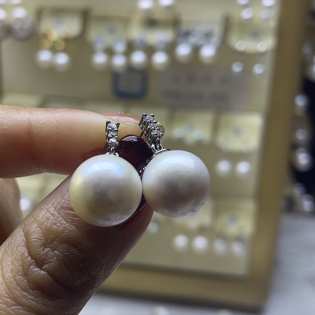 银S925镶嵌淡水珍珠耳饰