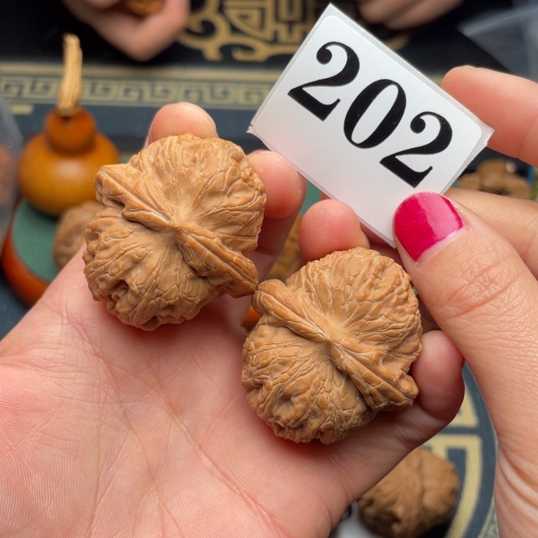 桃核吊坠41.5全品元宝202号