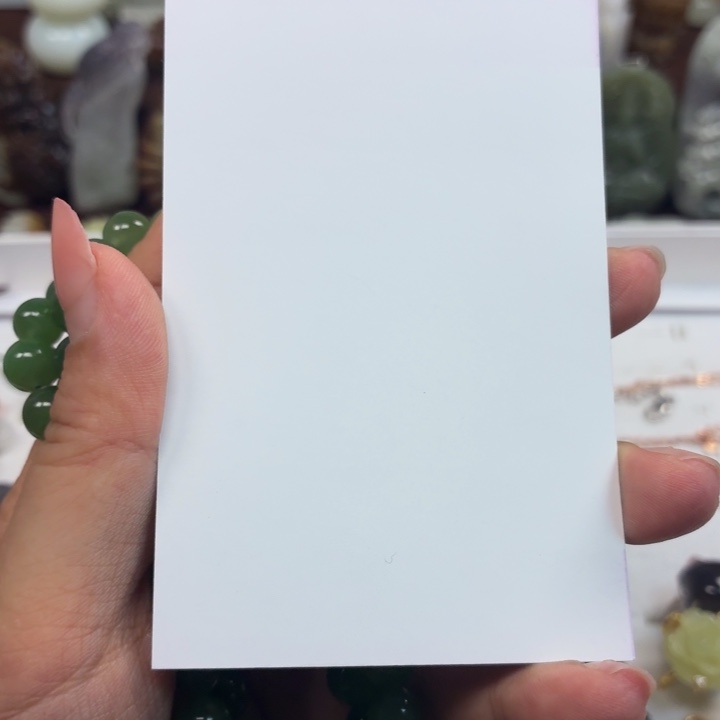 顺***婴和田玉未镶嵌颈饰
