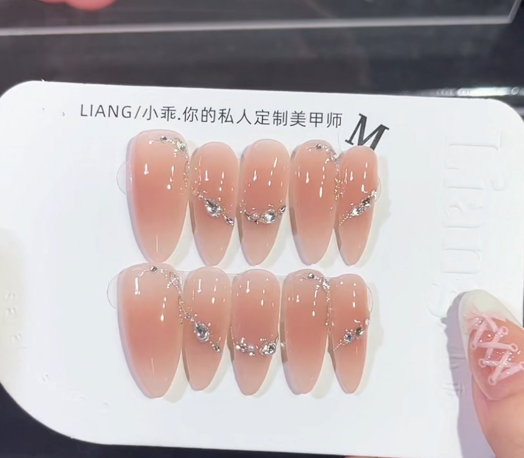 【渐变奶白】高端 纯手工 定制 穿戴甲 轻奢美甲显白气质穿戴式