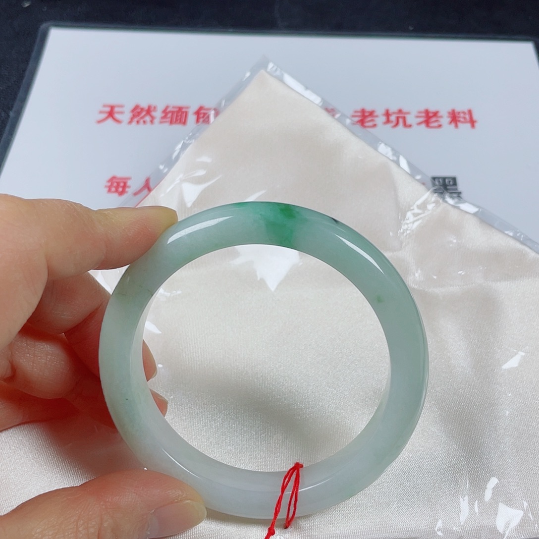 翡翠未镶嵌手镯天然翡翠手镯60