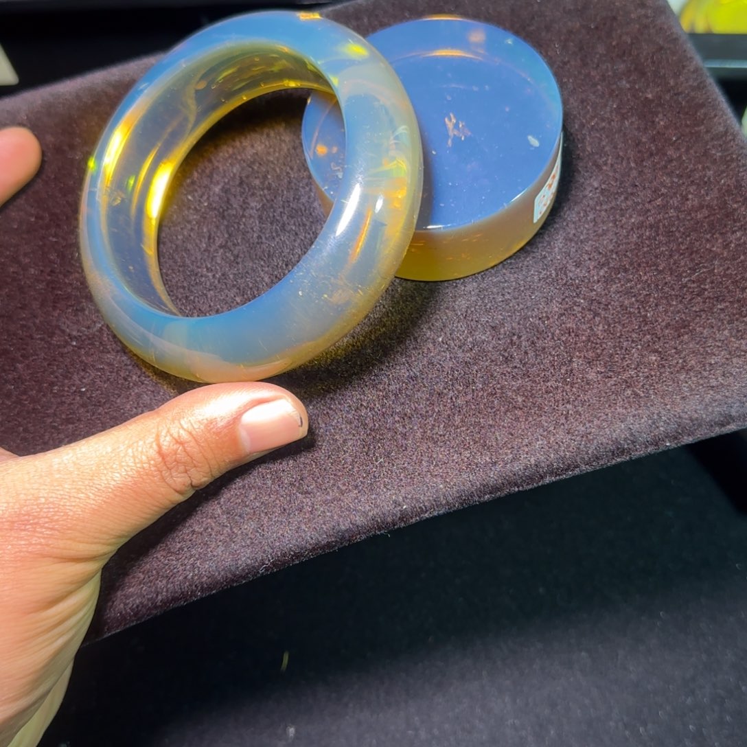 琥珀未镶嵌手镯琥珀