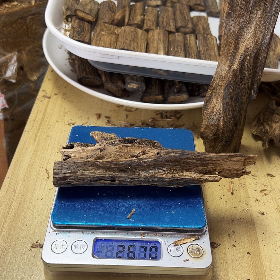 香料绿奇楠虫漏48克陆河