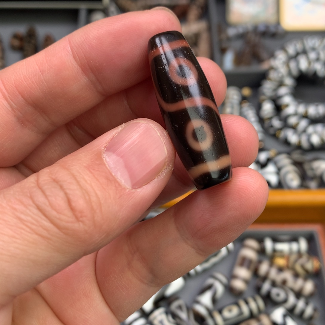 玛瑙/玉髓颈饰未镶嵌伊****雄