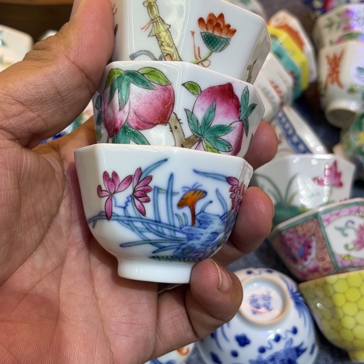 口***淡纯手绘精品盖碗杯