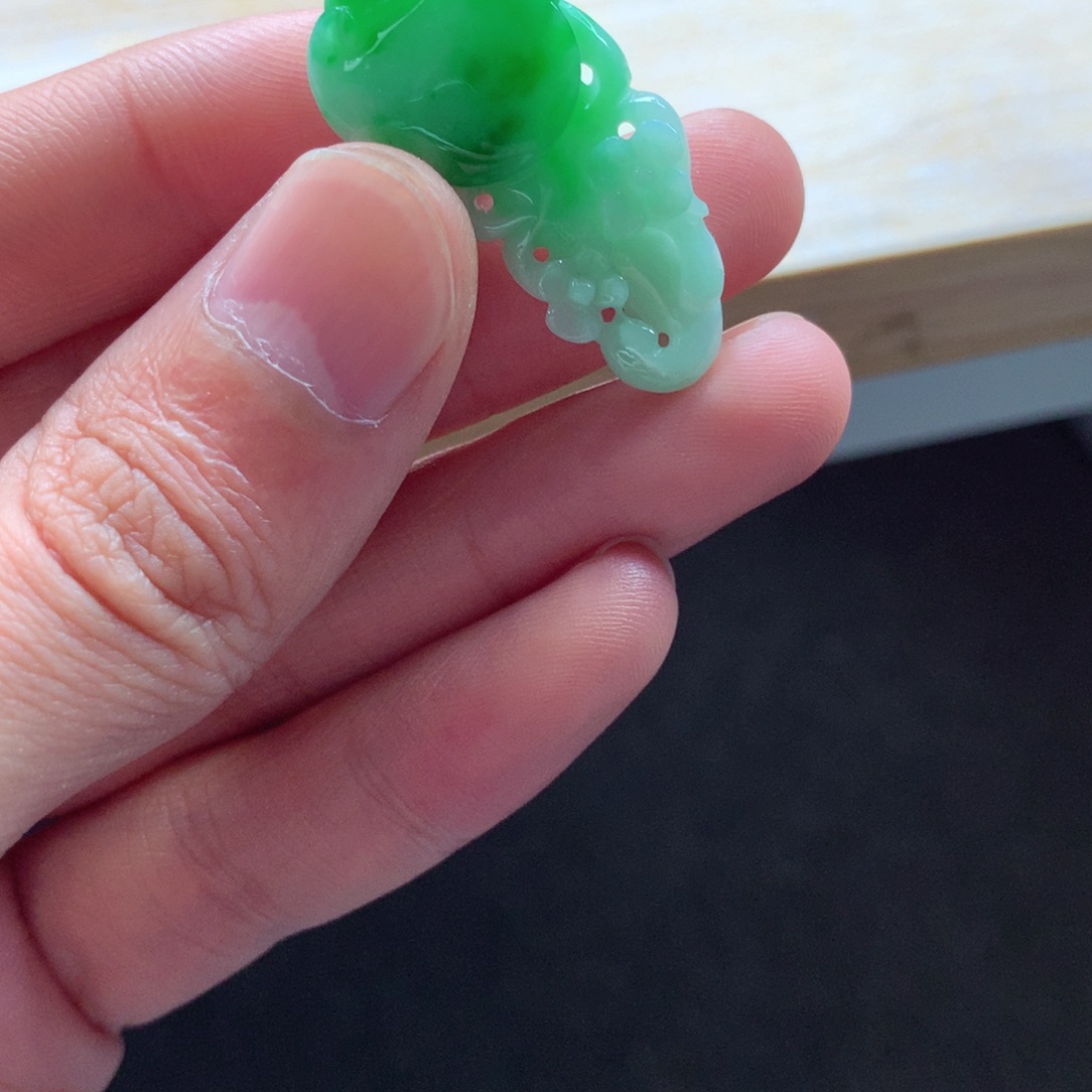 翡翠颈饰18K金镶嵌吊坠