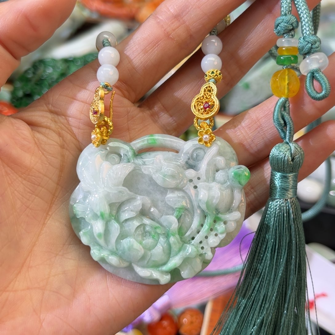 翡翠颈饰未镶嵌待编款