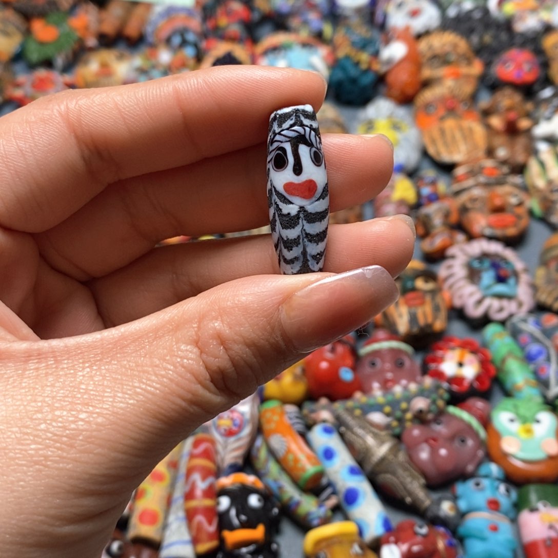 琉璃颈饰印度尼西亚桶脸珠