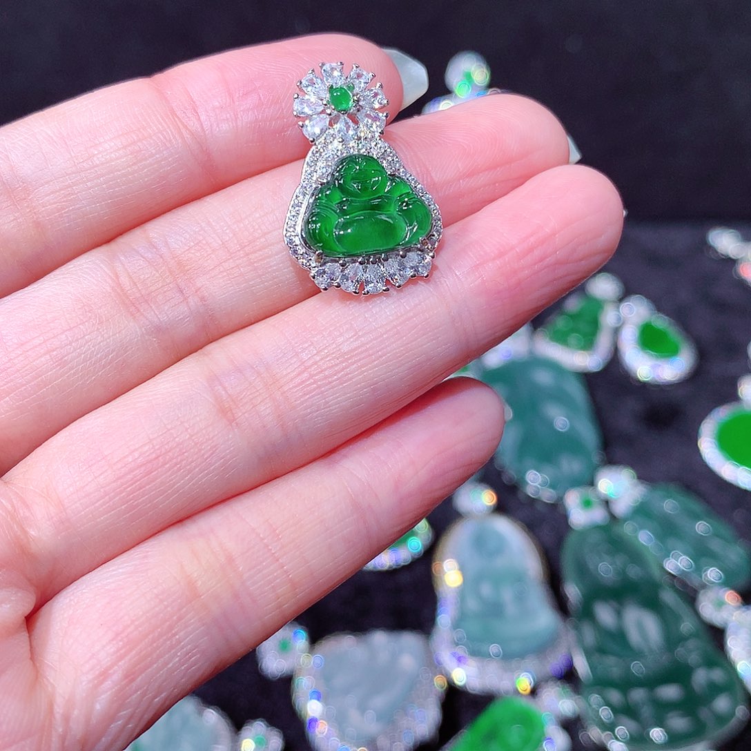 【闪购商品】翡翠吊坠(不含链)未镶嵌