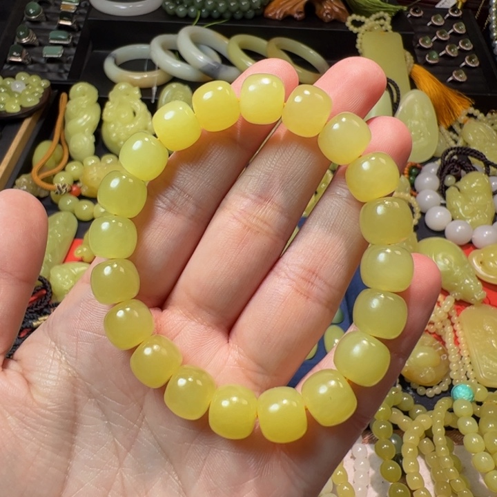 和田玉（黄玉）颈饰未镶嵌