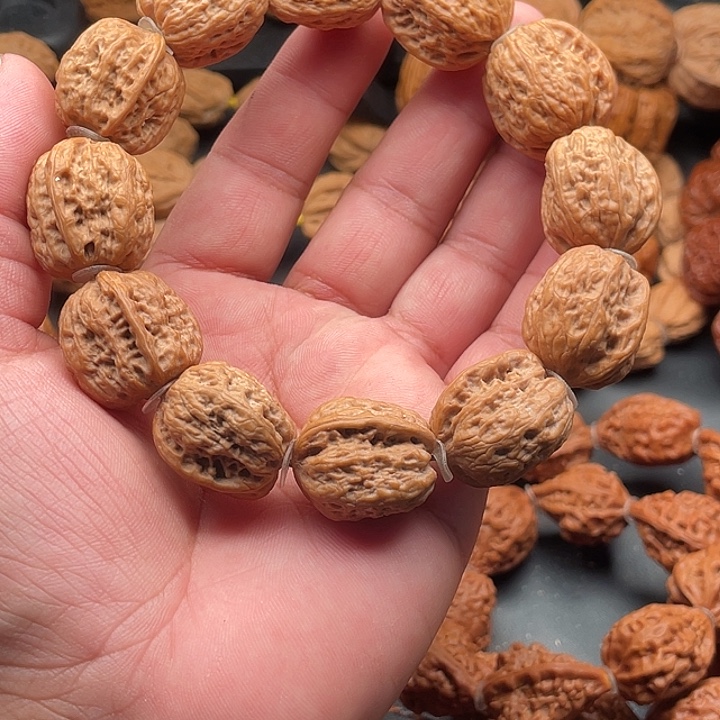 顺***哥吊坠文玩核桃5野狼