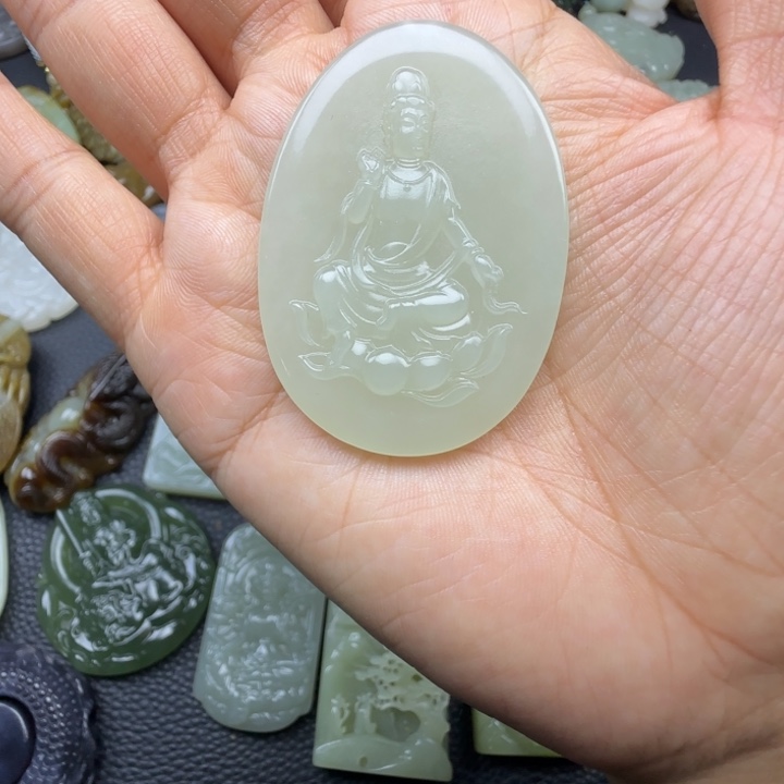 和田玉未镶嵌珠宝奇石