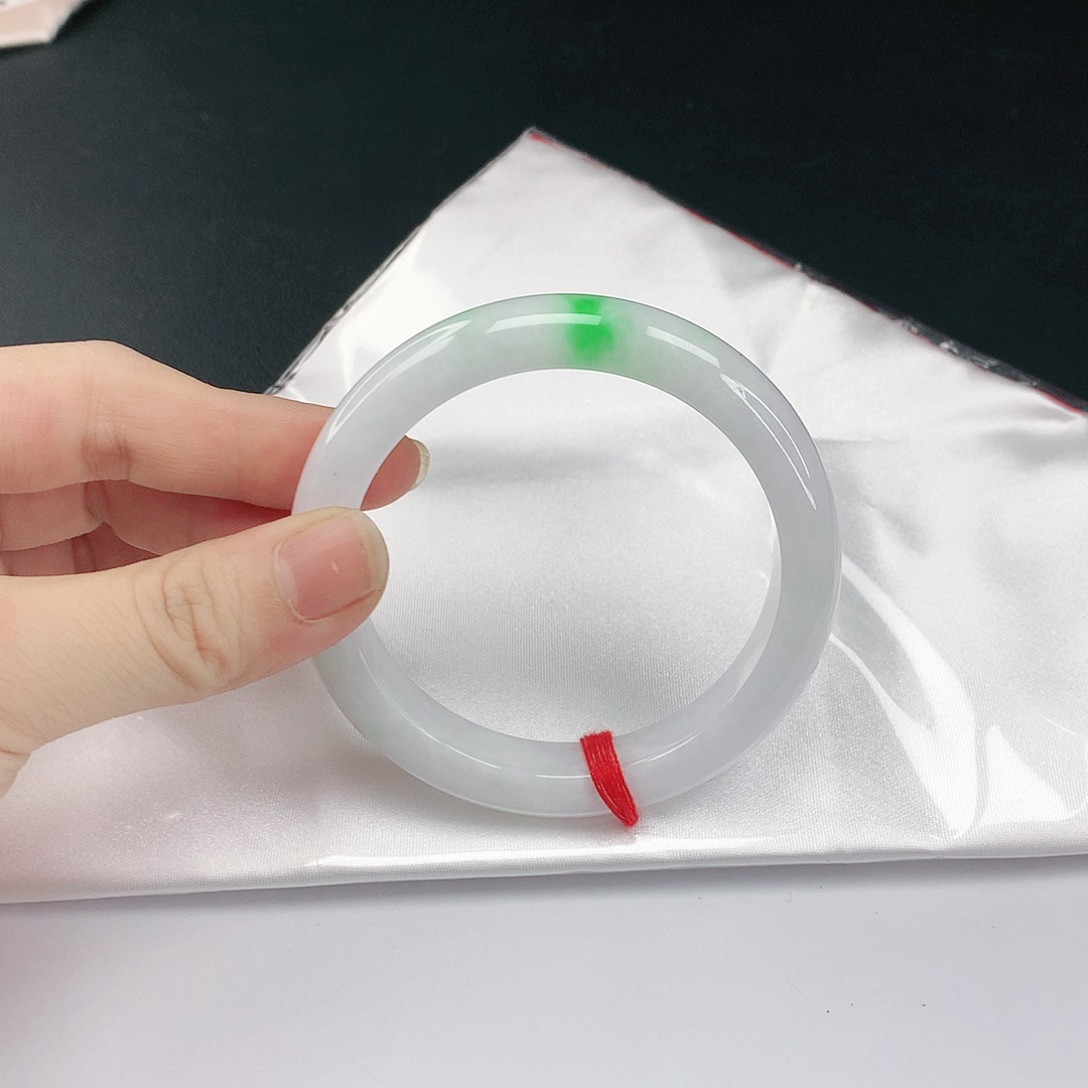 翡翠手镯未镶嵌翡翠162