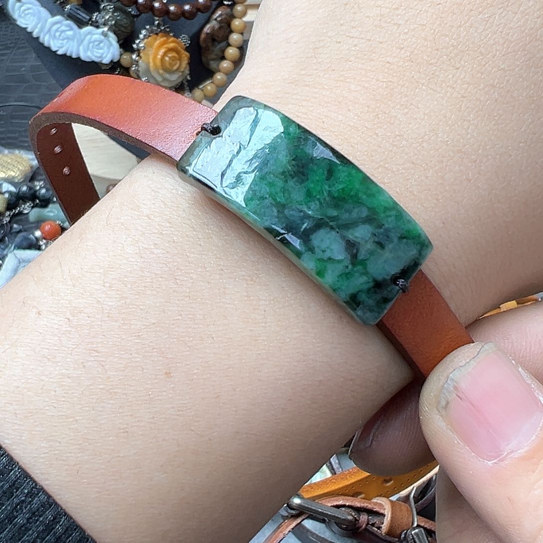 翡翠戒指未镶嵌需包容