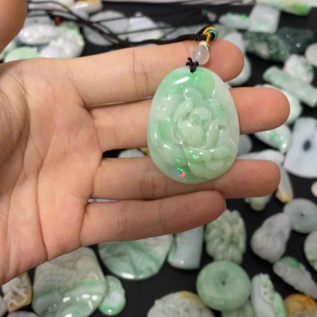 翡翠未镶嵌挂件14