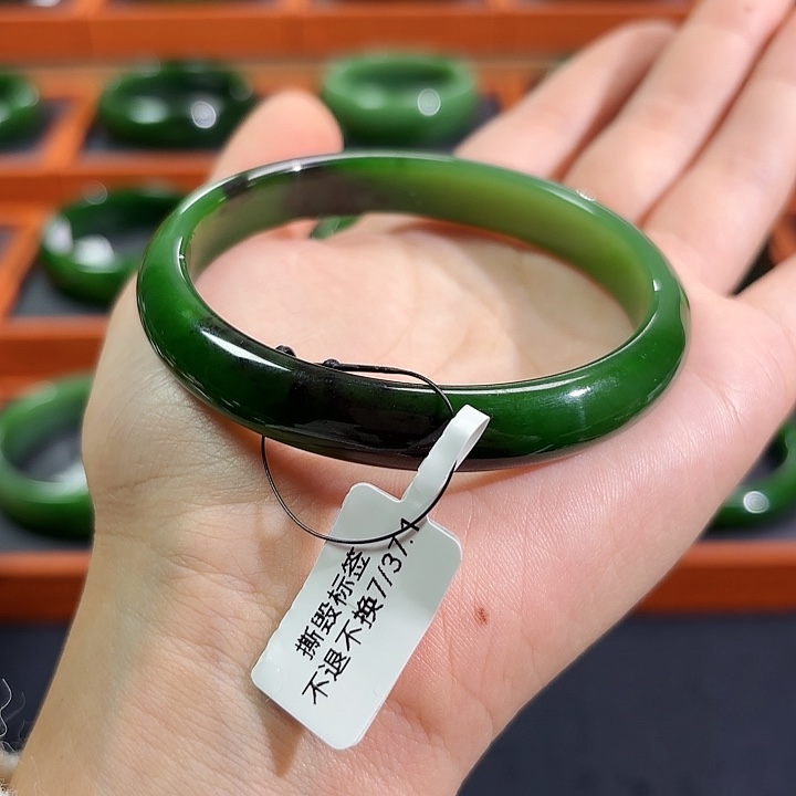 和田玉（碧玉）未镶嵌手镯聚红皮辣菠菜5960