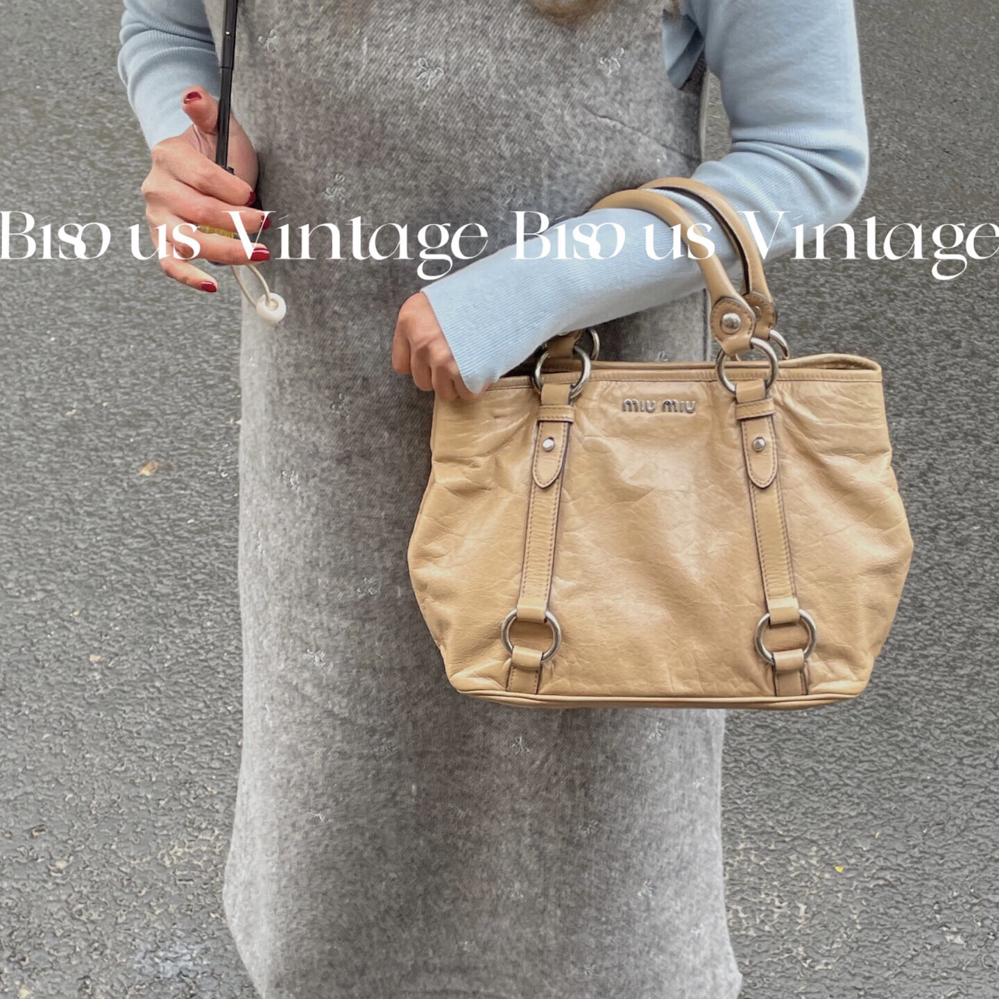 95新 MIU MIU/缪缪 miumiu 奶茶色 机车 斜挎包