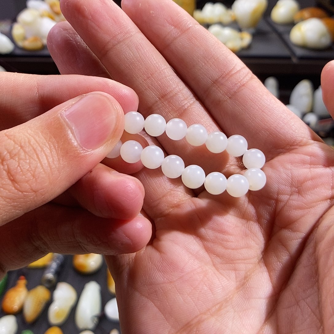 和田玉颈饰未镶嵌王*