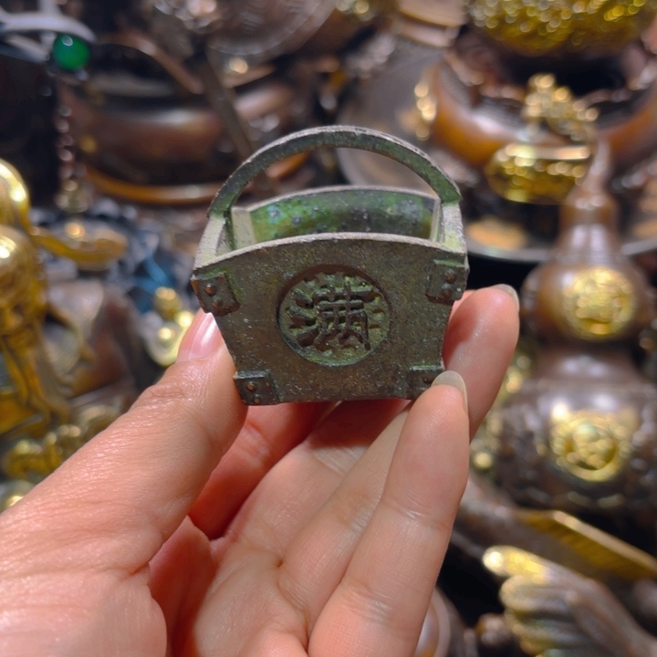 铜器摆件收收藏藏