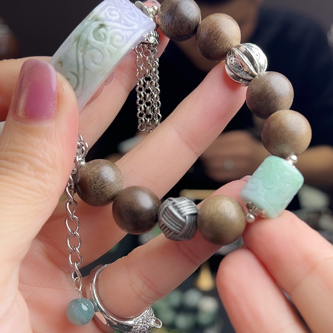 翡翠未镶嵌手链99