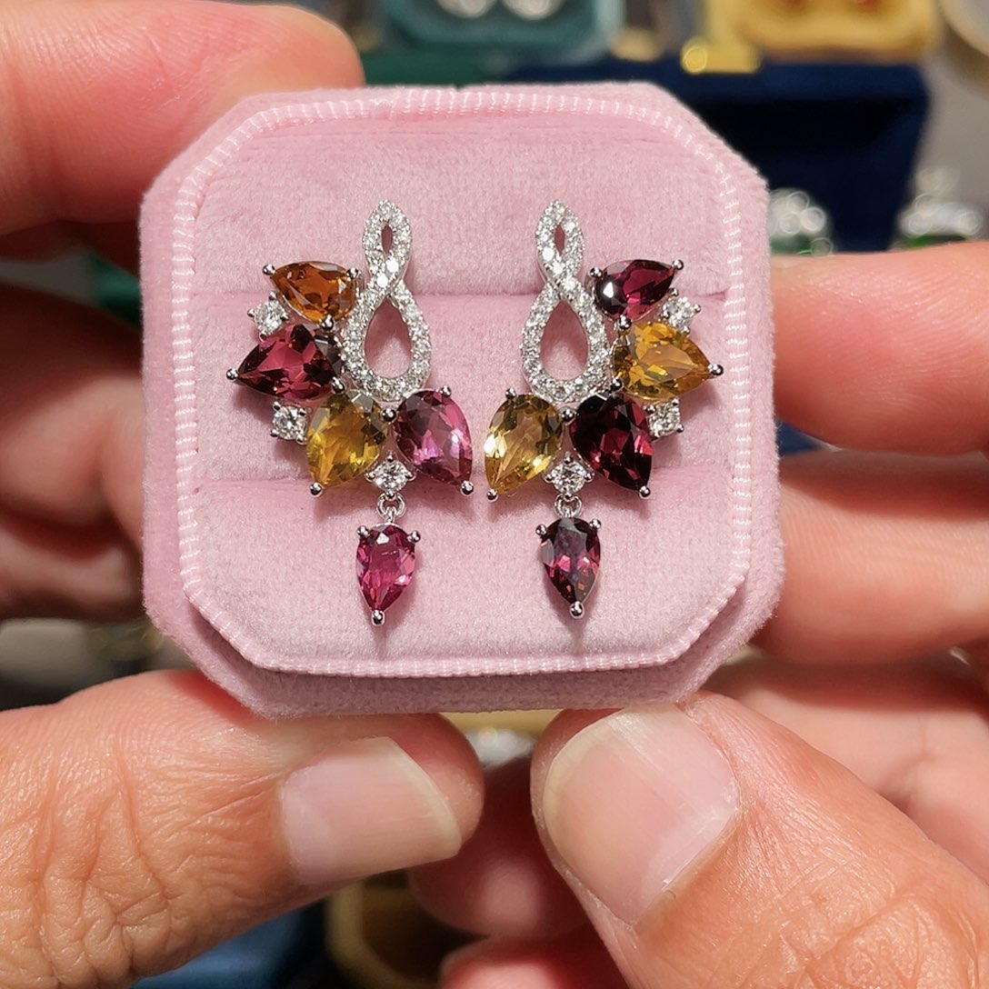 岁***好耳钉18K金镶嵌碧玺4.8ct