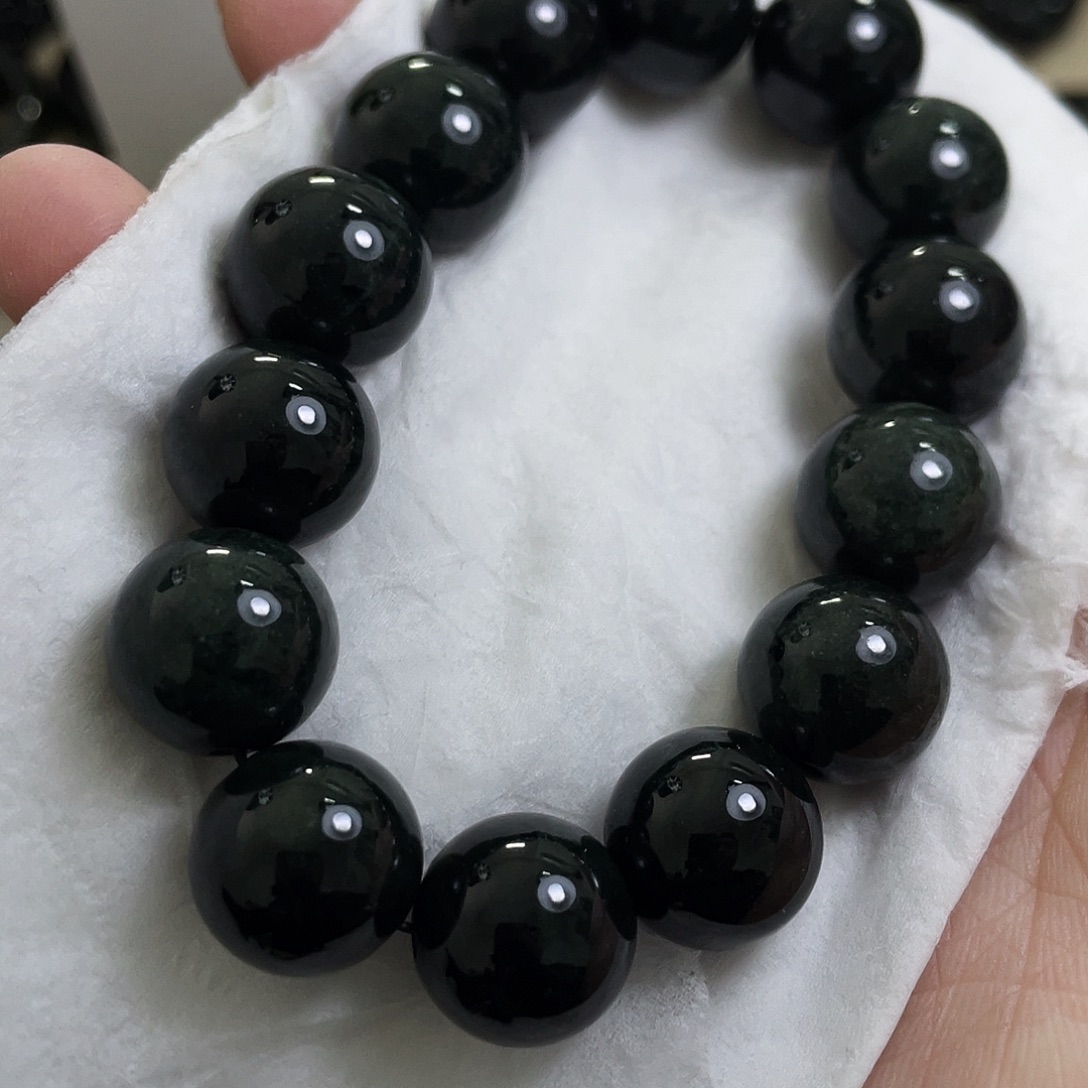 翡翠未镶嵌颈饰翡翠16