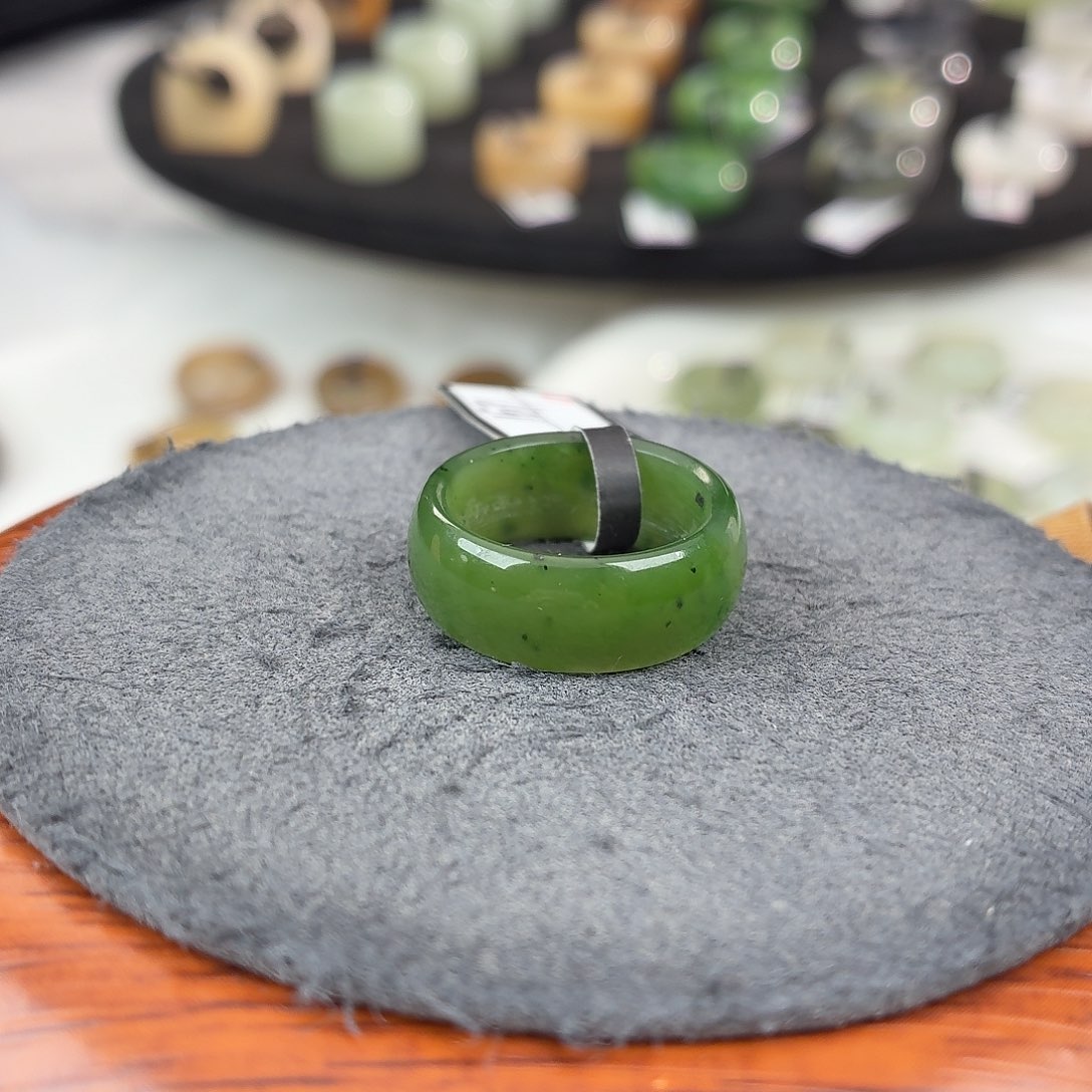 和田玉未镶嵌戒指b127碧玉轮胎16.9不退换