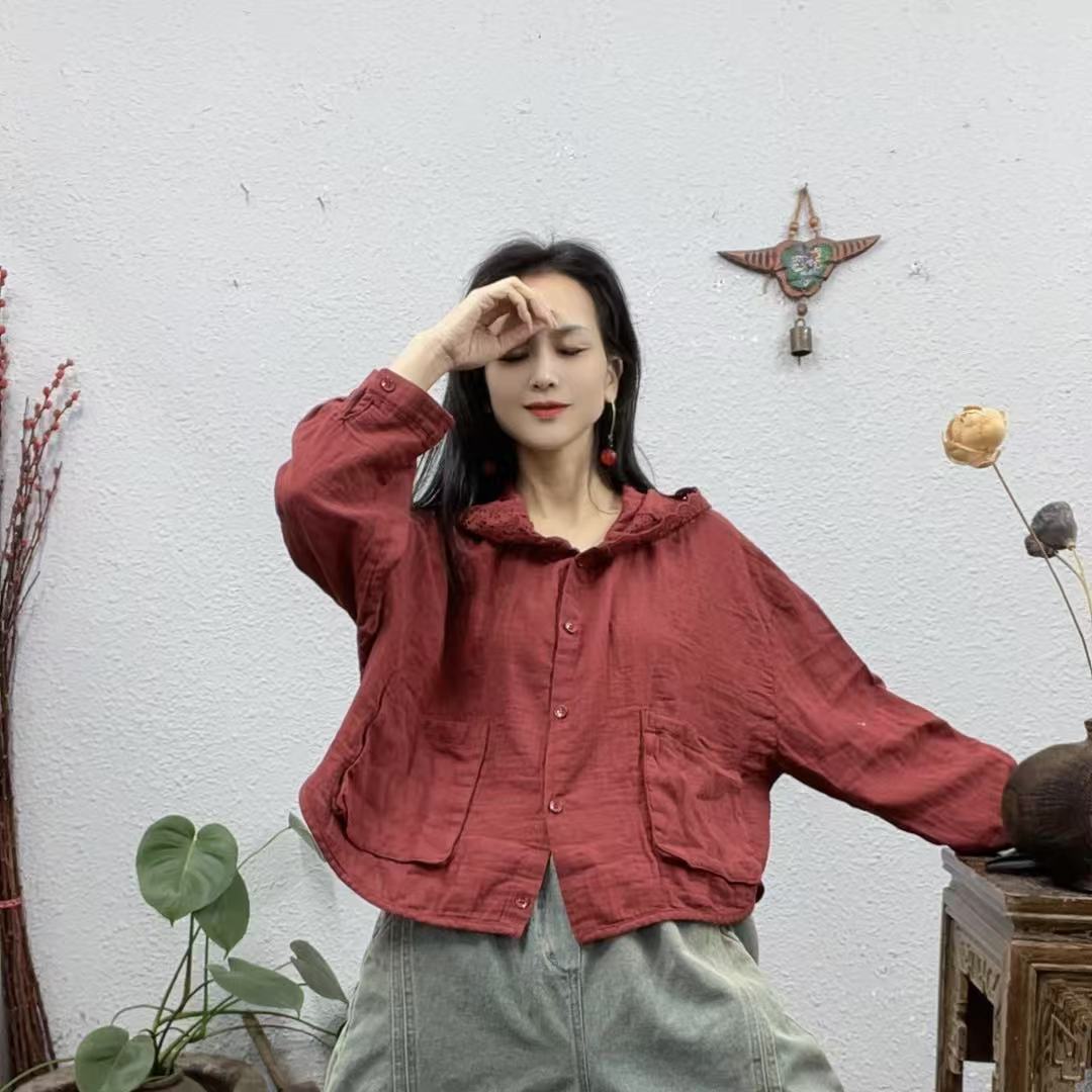 30328双层纱立体口袋帽子绣花钩花开衫上衣（前50后54胸围136