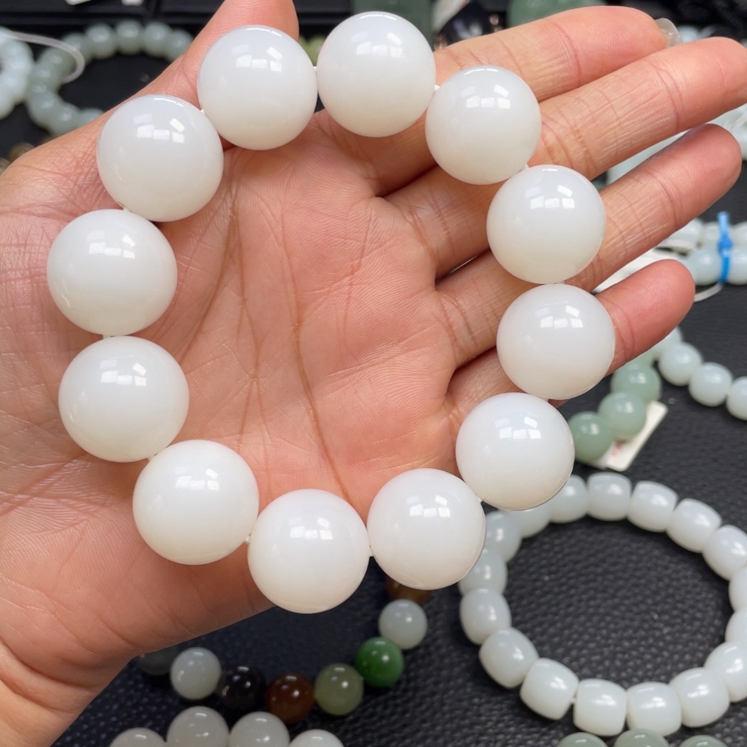 和田玉未镶嵌手链