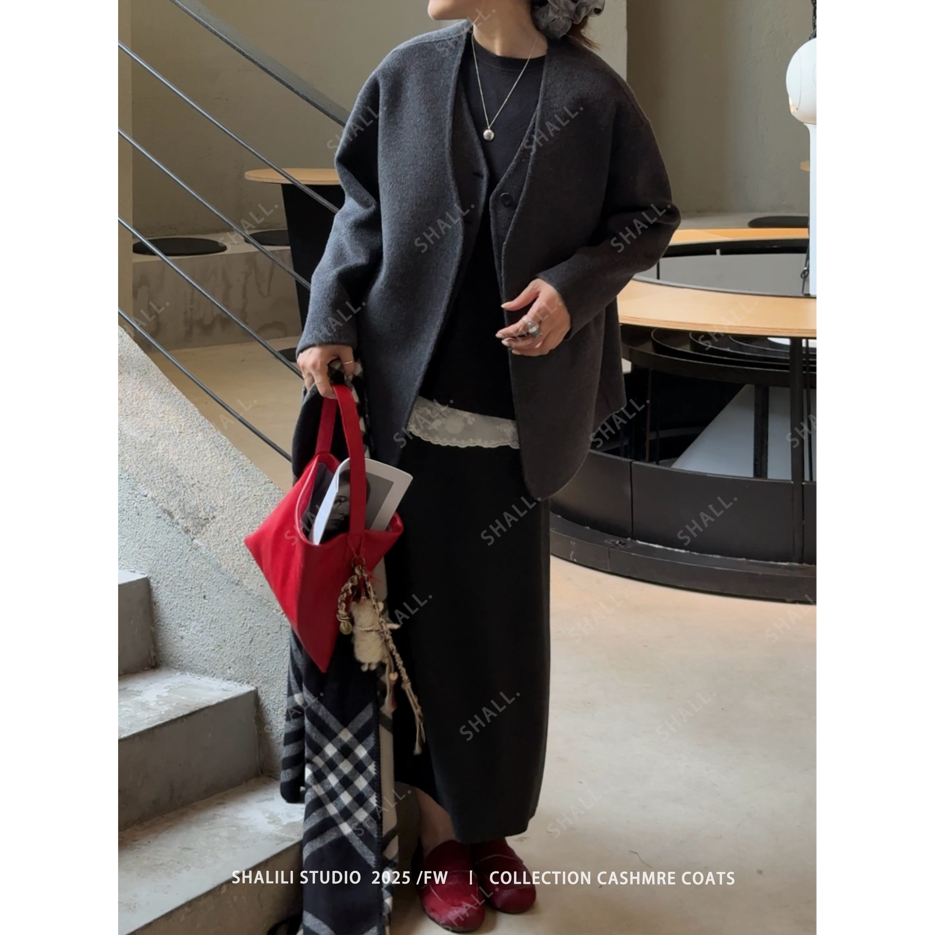 ShaLL. ’叠印 假两件设计V领显瘦气质轻职风设计领口大衣外套2513