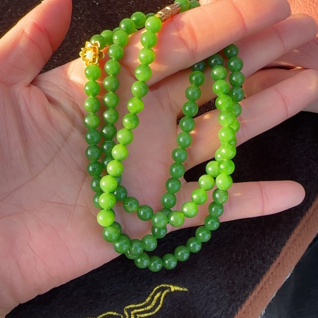 和田玉未镶嵌颈饰俄碧夹层料粉绿卡6