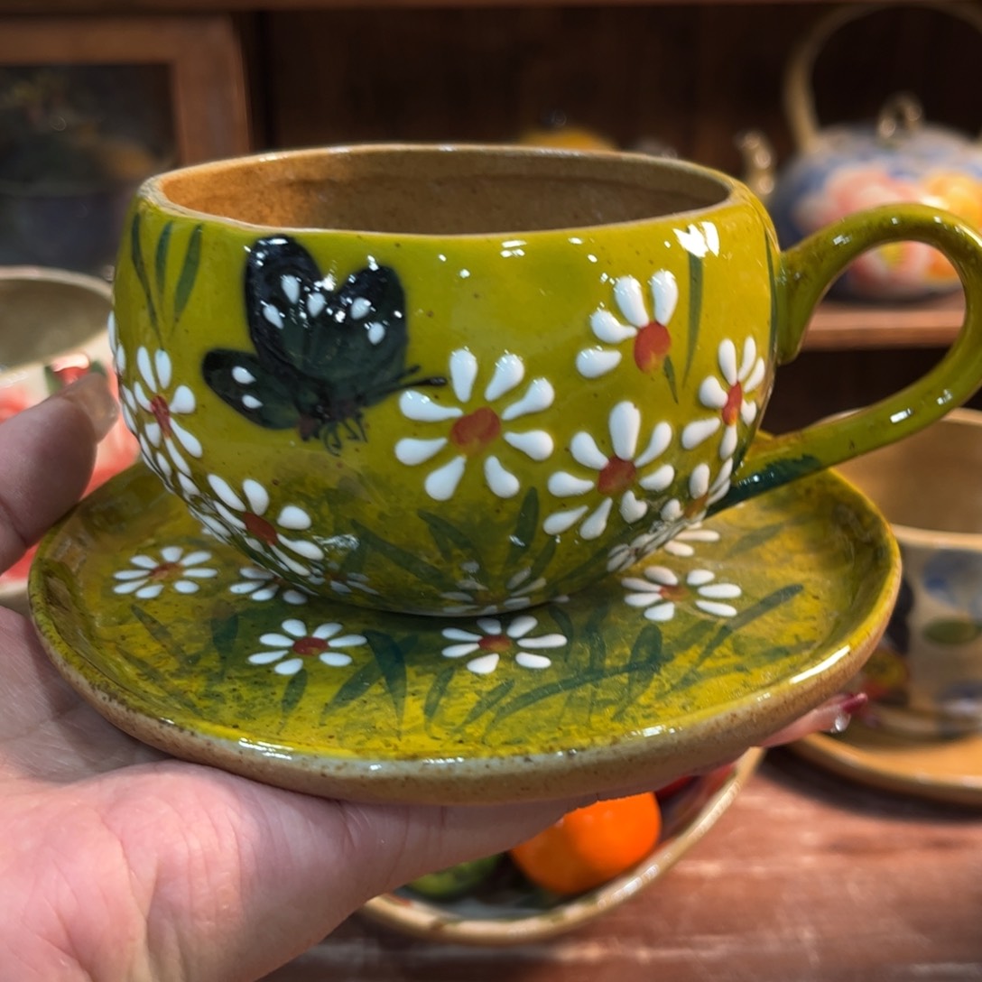 瓷片红红火火过大年