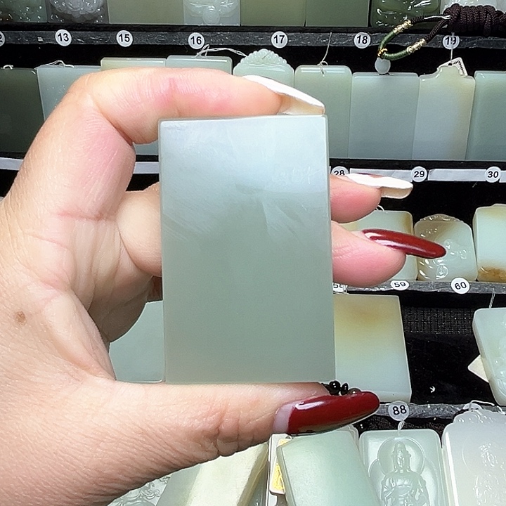 和田玉颈饰未镶嵌仙**根