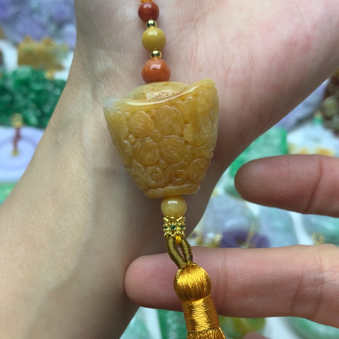 翡翠颈饰未镶嵌翡翠