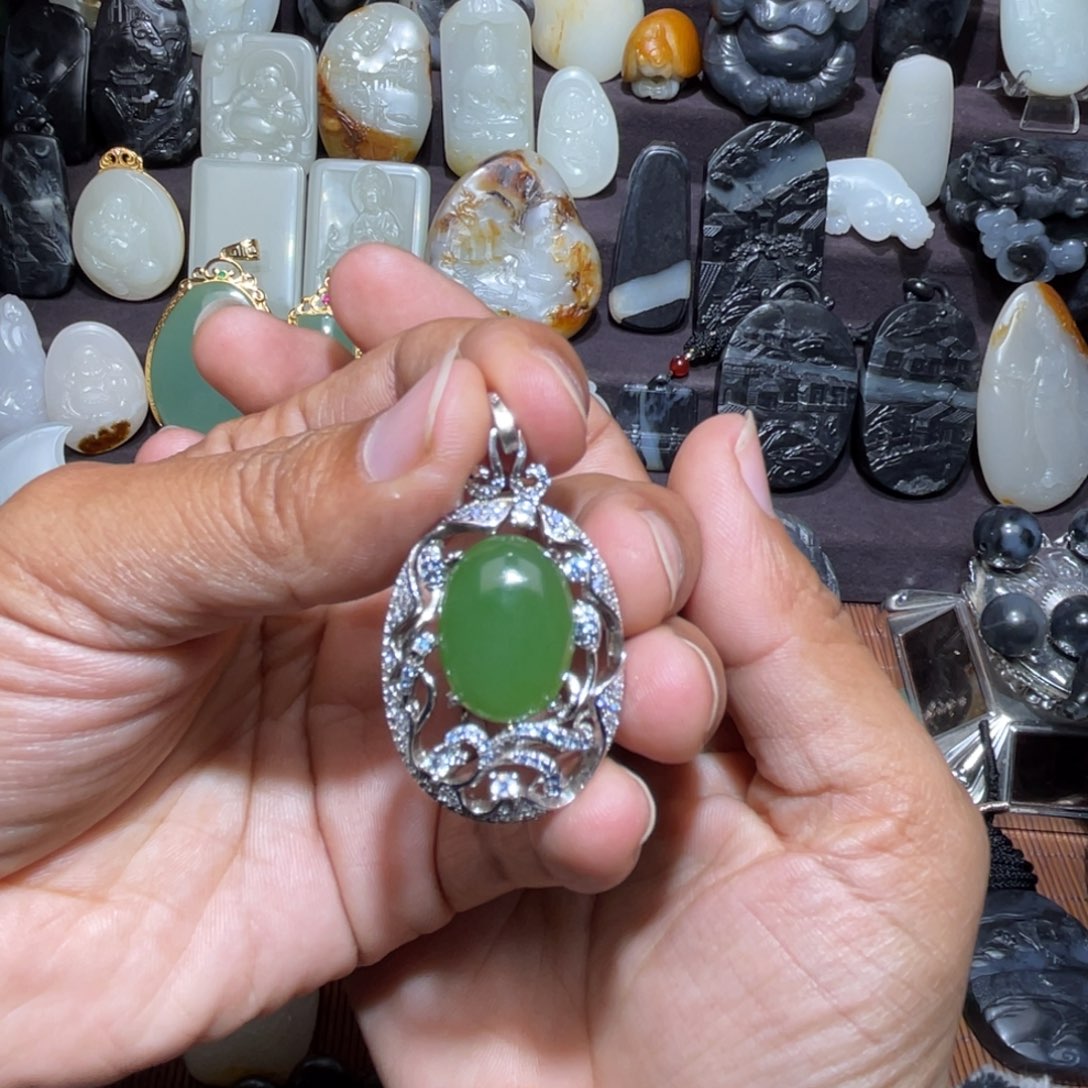 和田玉（碧玉）银S925镶嵌颈饰和田玉碧玉银镶吊坠男女同款