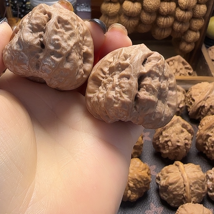 文玩核桃把件蛤蟆头