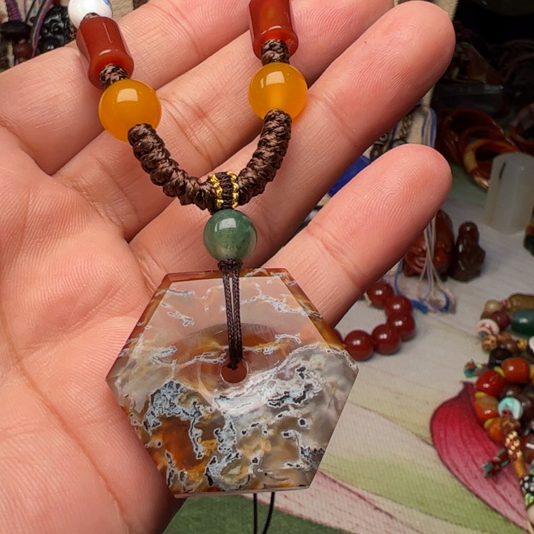 玛瑙/玉髓颈饰未镶嵌