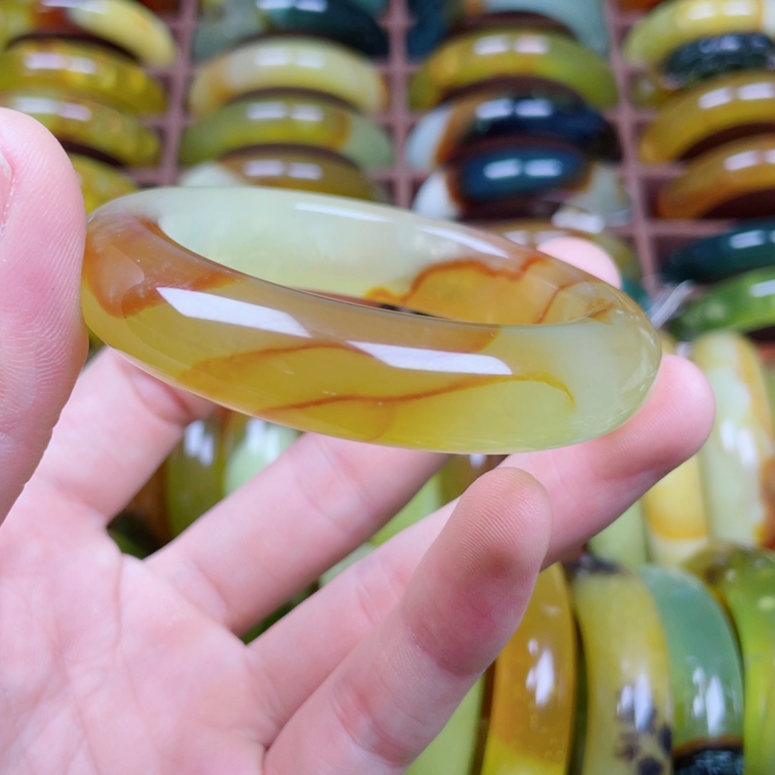 美***α蛇纹石玉未镶嵌手镯