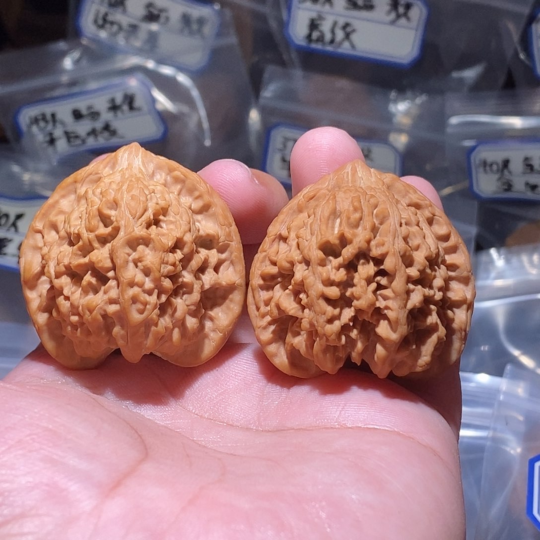 顾***影文玩核桃吊坠41全品满天星