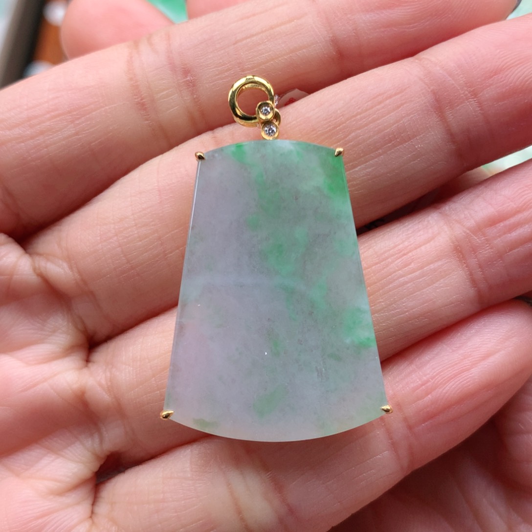 翡翠吊坠(不含链)18K金镶嵌无事牌