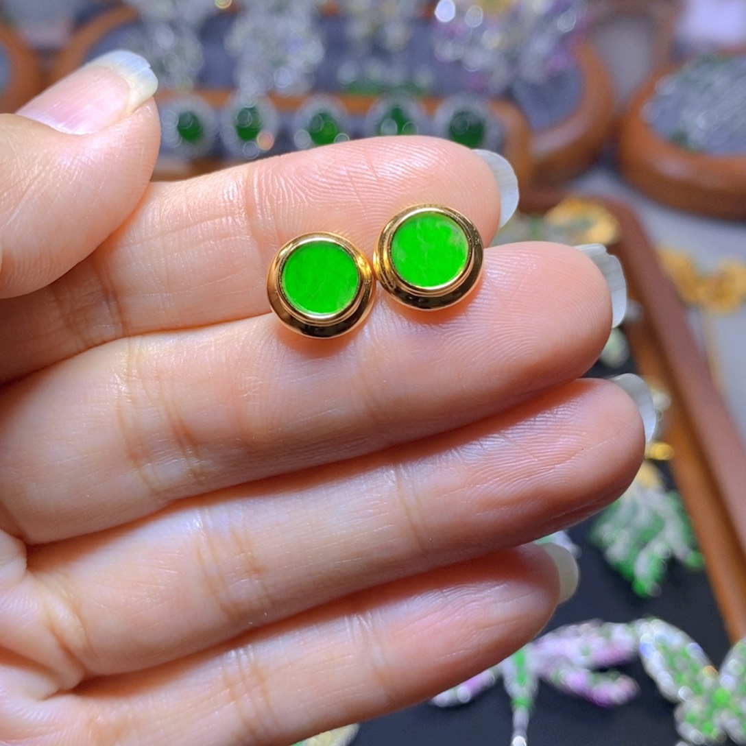 翡翠颈饰银S925镶嵌天然翡翠