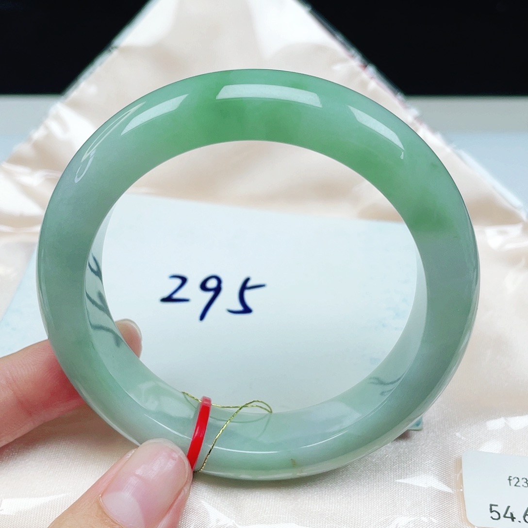 翡翠未镶嵌手镯正圈54.6