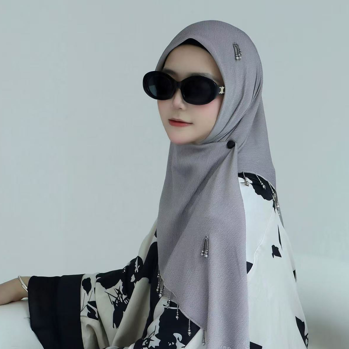 Mary.sr（鎏金缀月）黑色手工串珠高定方巾