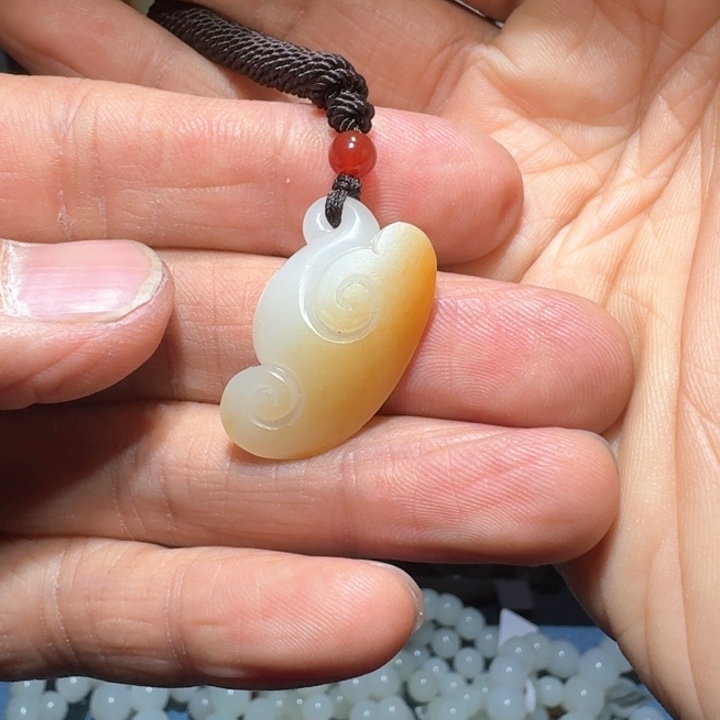 和田玉颈饰未镶嵌和田玉资料如意挂坠